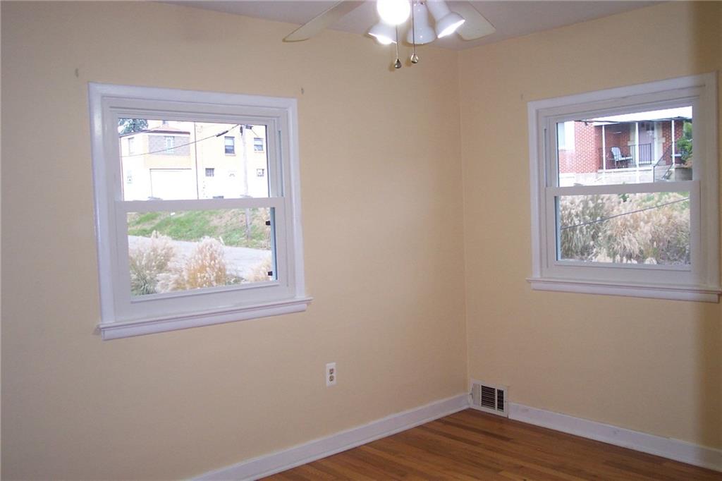 101 Crestview Road Pittsburgh, PA 15235 - Photo 8 of 25 Gallery Image 8