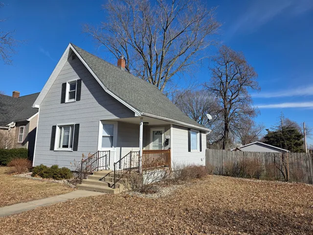 $174,900 | 312 North Center Avenue, Bradley, IL 60915