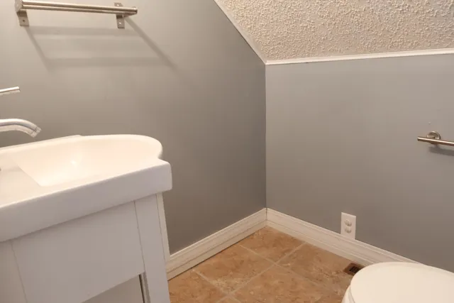 $174,900 | 312 North Center Avenue, Bradley, IL 60915