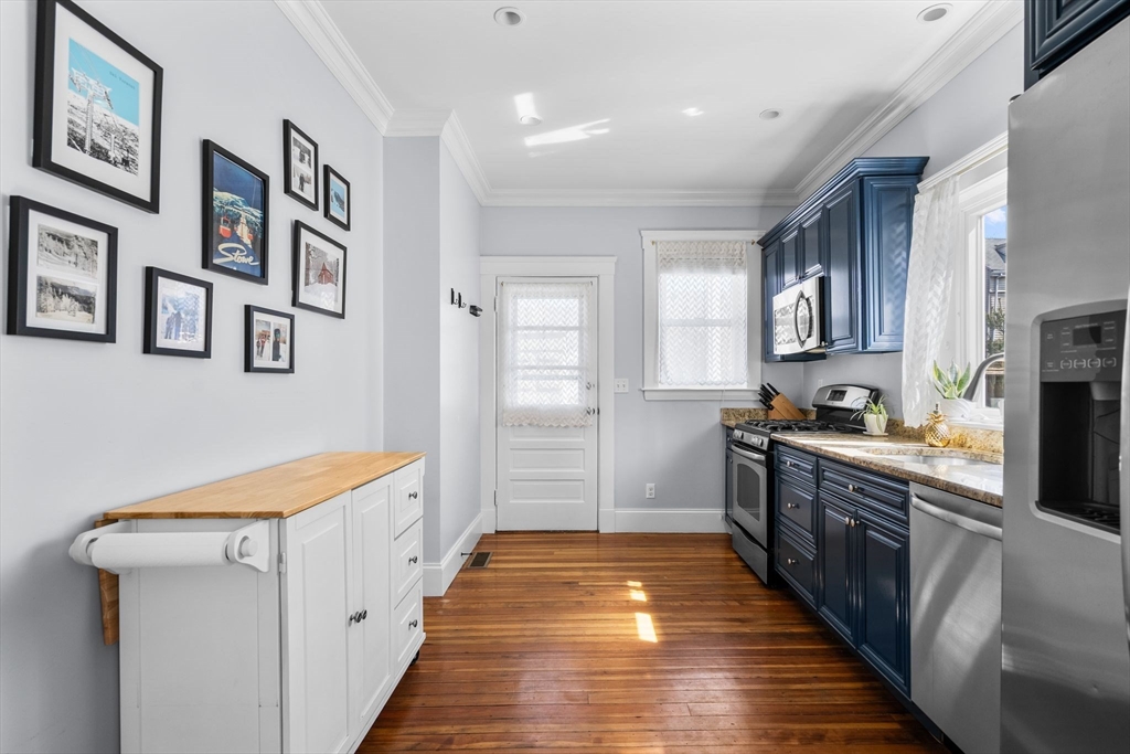 92 Line Street, Unit 1 Somerville, MA 02143 - Photo 3 of 21