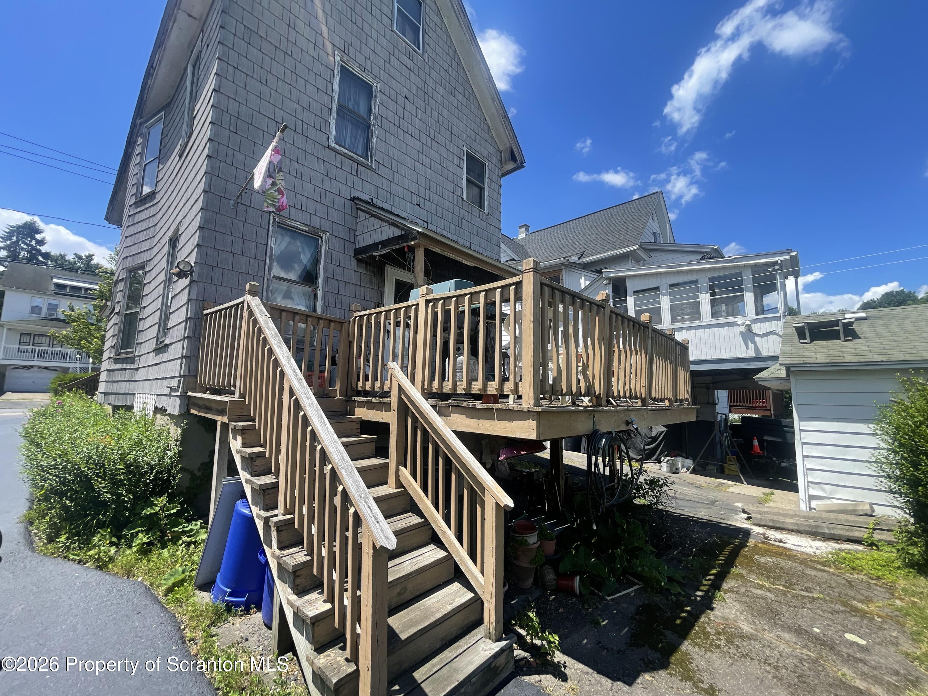 1625 Myrtle Street Scranton, PA 18510 - Photo 4 of 35 Rear deck