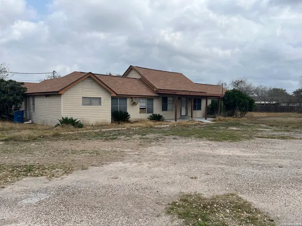 $165,000 | 2103 South Washington Street, Beeville, TX 78102