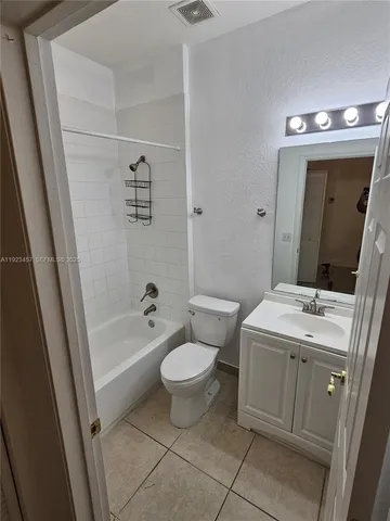 $2,100 | 44 Southeast Sedona Circle, Unit 203, Stuart, FL 34994