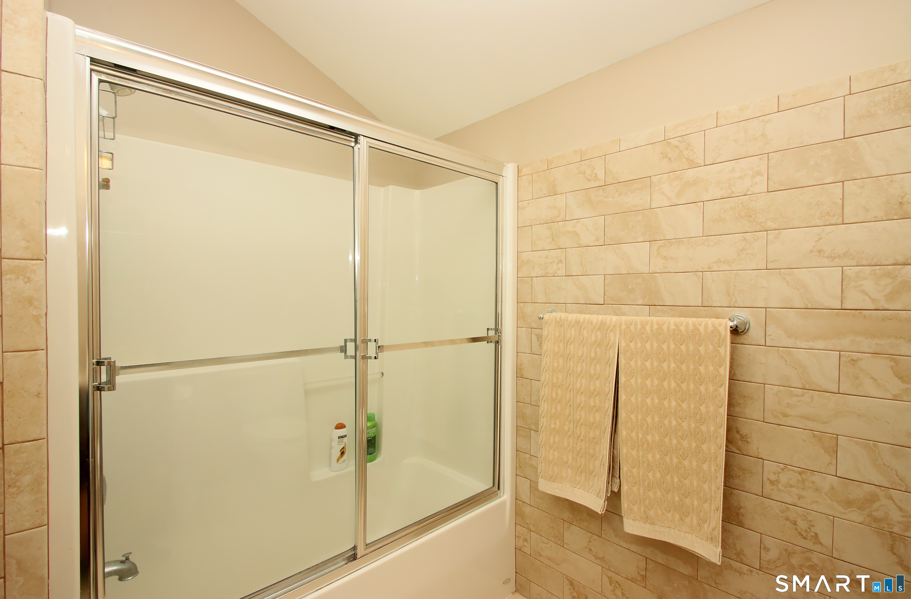 107 Meadow Brook Road, Unit 107 Oxford, CT 06478 - Photo 29 of 35 Gallery Image 29