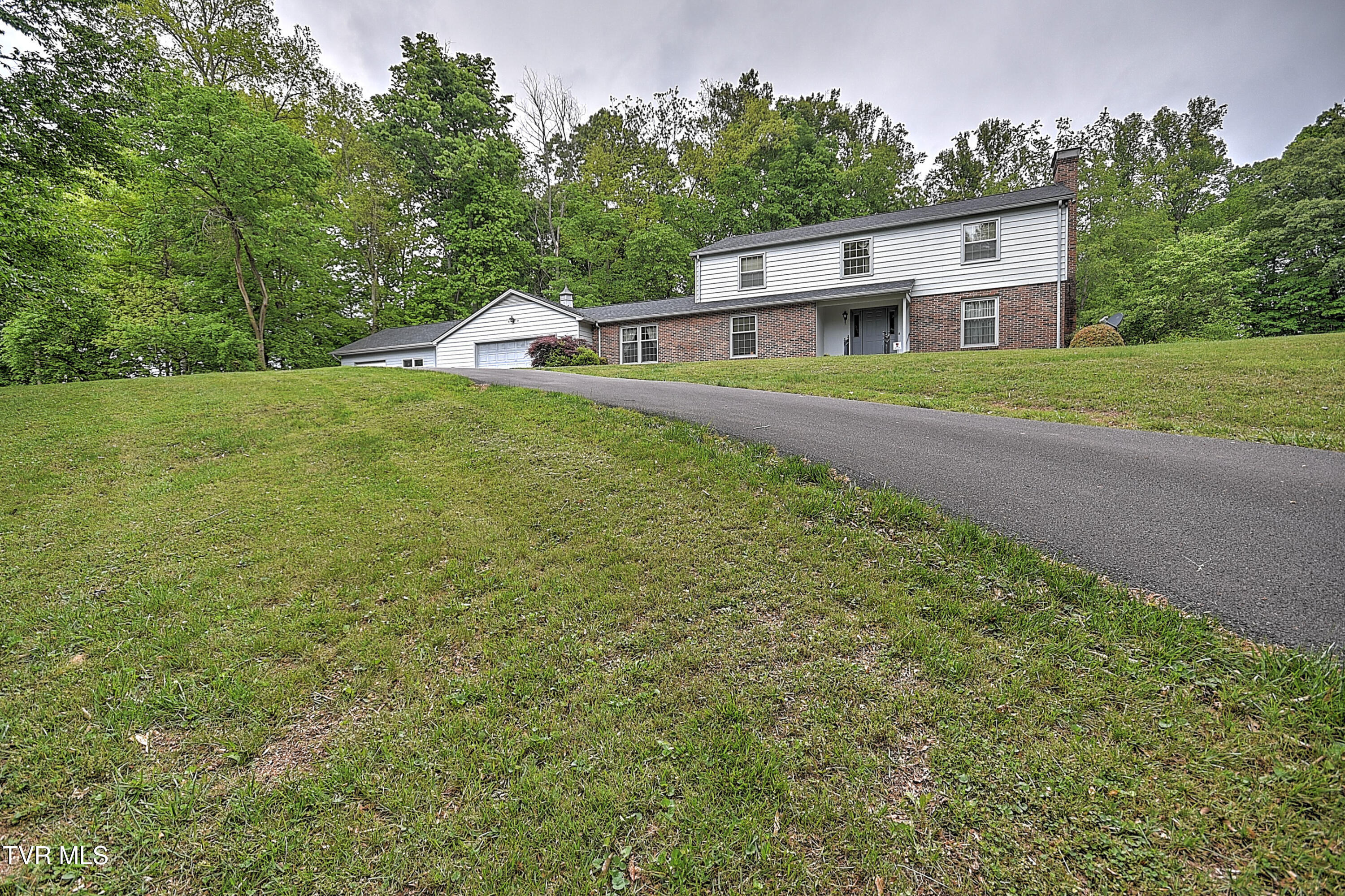 538 Pitt Road Kingsport, TN 37663 - Photo 4 of 52 Pitt Rd JS-17