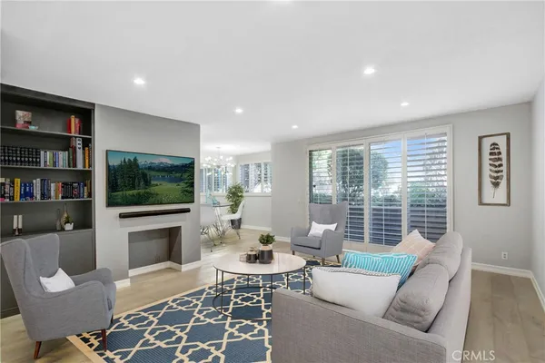 $4,500 | 4949 Genesta Avenue, Unit 104, Encino, CA 91316