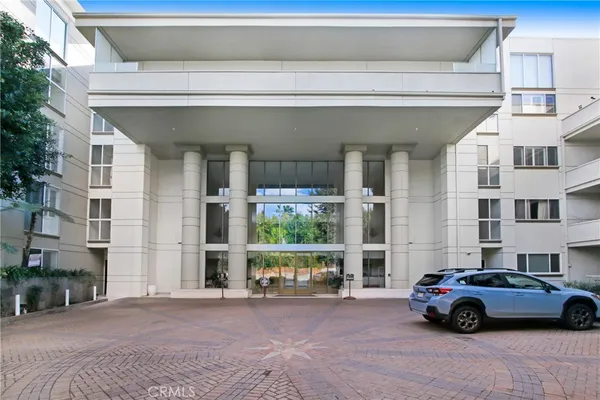 $4,500 | 4949 Genesta Avenue, Unit 104, Encino, CA 91316