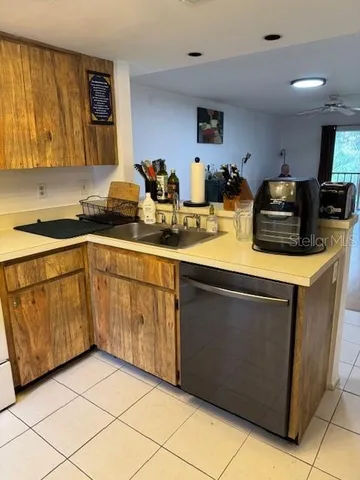 $1,500 | 122 Cypress Lane, Unit 122, Oldsmar, FL 34677