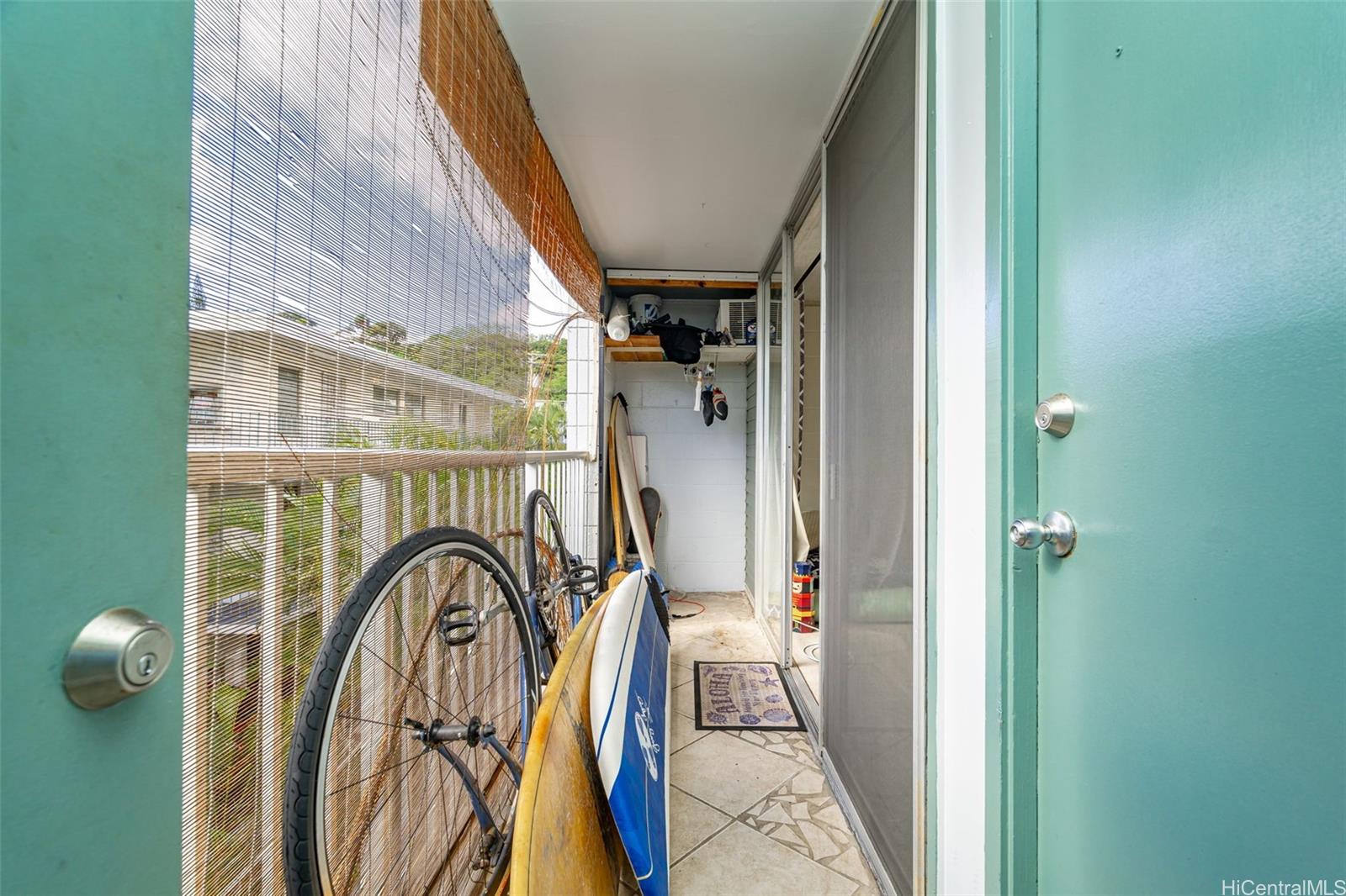 1025 Maunaihi Place, Unit 206 Honolulu, HI 96822 - Photo 2 of 9