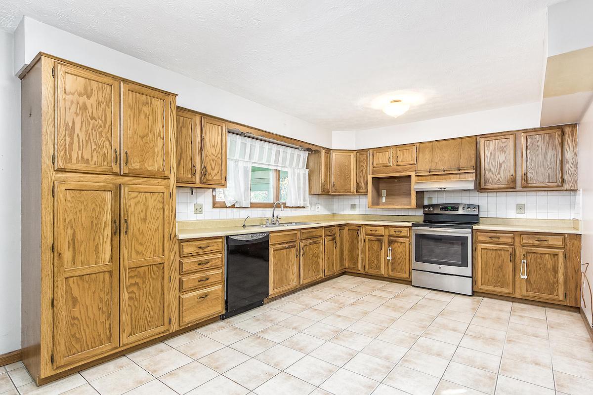 4859 Karl Road Columbus, OH 43229 - Photo 3 of 29 Gallery Image 3