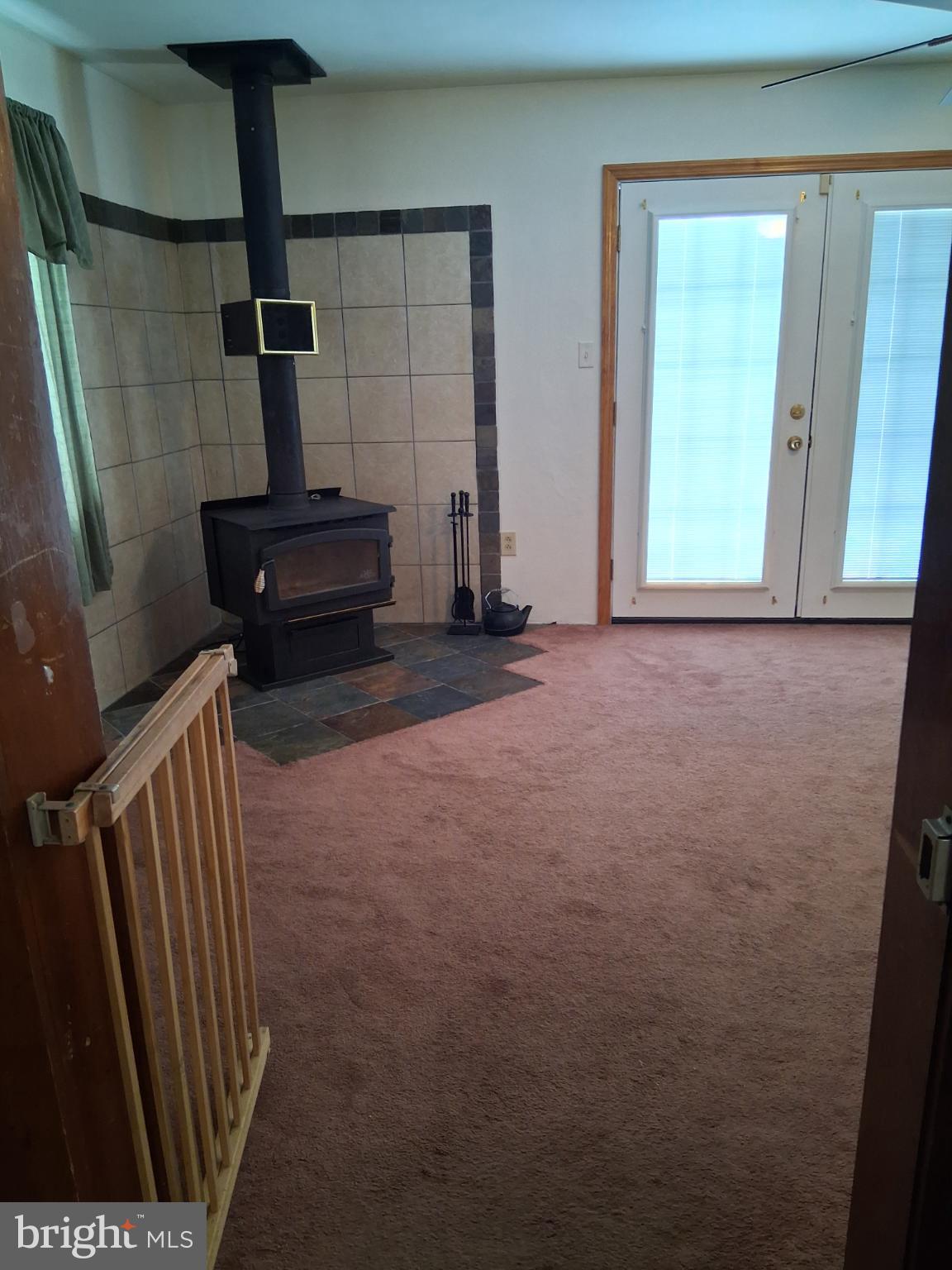 265 View Street Johnstown, PA 15902 - Photo 11 of 60 Living room picture #2.