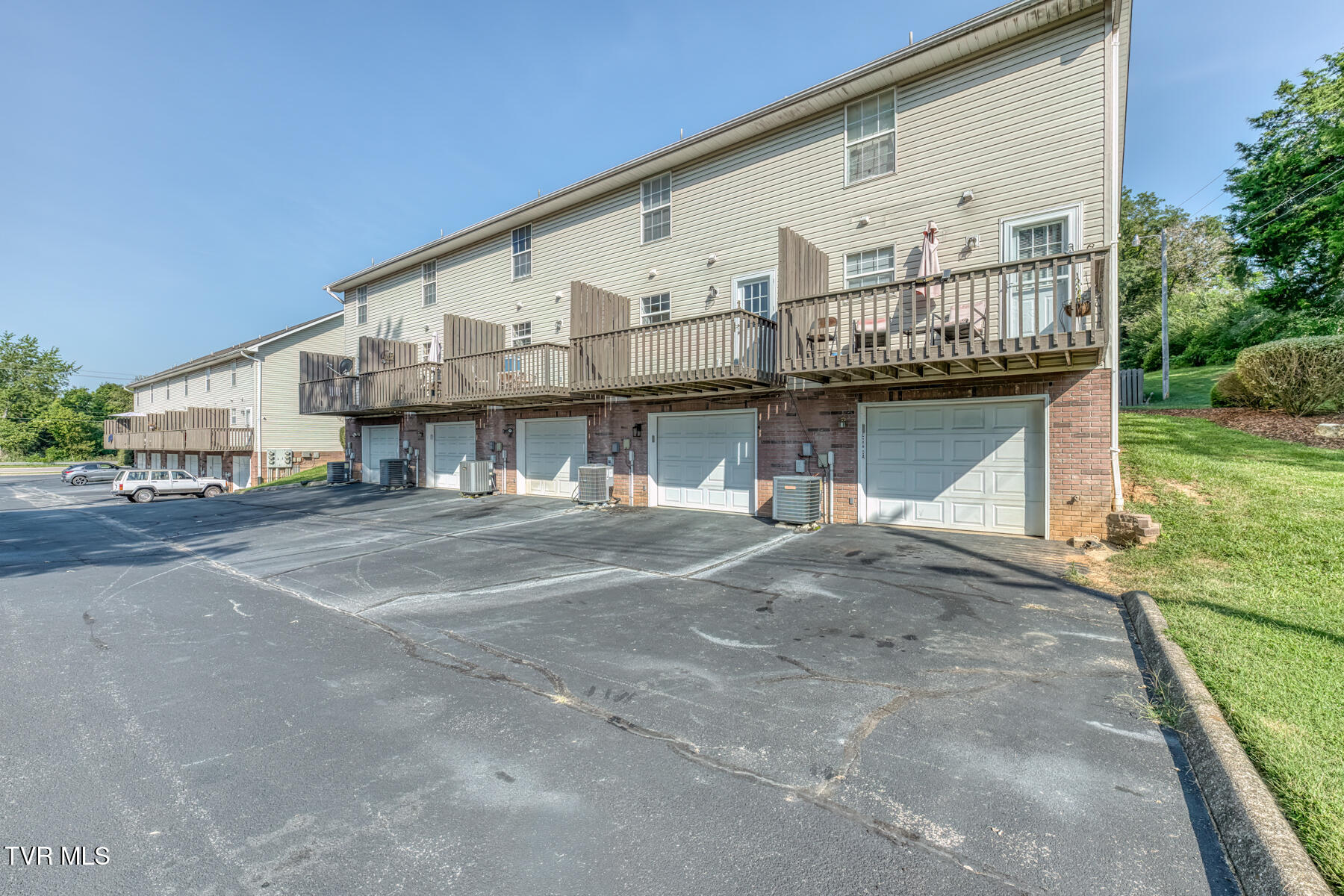 10 Pepper Ridge Court, Unit 10 Gray, TN 37615 - Photo 36 of 36 10 Pepper Ridge Ct-35