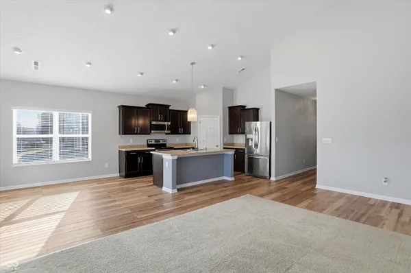 $349,900 | 121 Halldale Drive, Whiteland, IN 46184