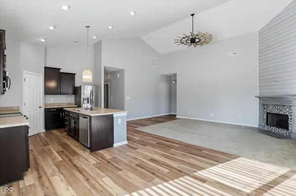 $349,900 | 121 Halldale Drive, Whiteland, IN 46184