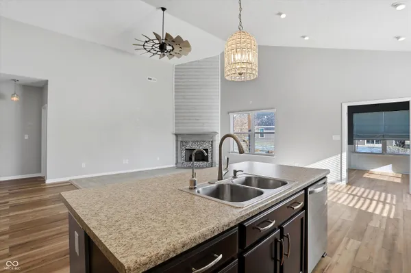 $349,900 | 121 Halldale Drive, Whiteland, IN 46184