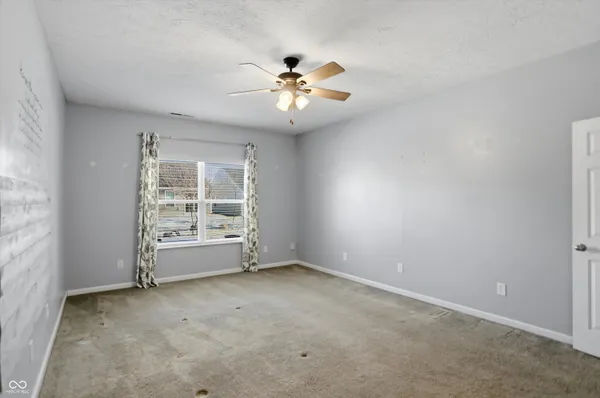 $349,900 | 121 Halldale Drive, Whiteland, IN 46184
