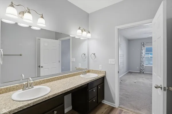 $349,900 | 121 Halldale Drive, Whiteland, IN 46184