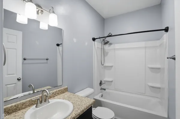 $349,900 | 121 Halldale Drive, Whiteland, IN 46184
