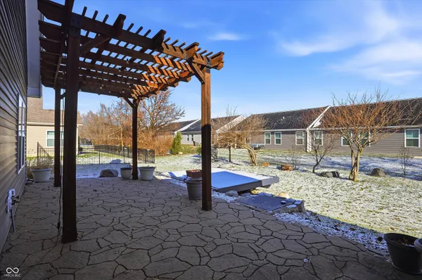 $349,900 | 121 Halldale Drive, Whiteland, IN 46184