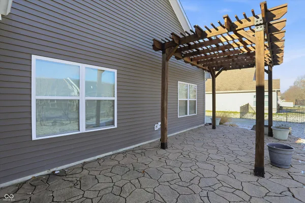 $349,900 | 121 Halldale Drive, Whiteland, IN 46184