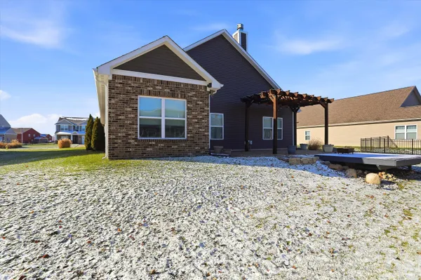 $349,900 | 121 Halldale Drive, Whiteland, IN 46184