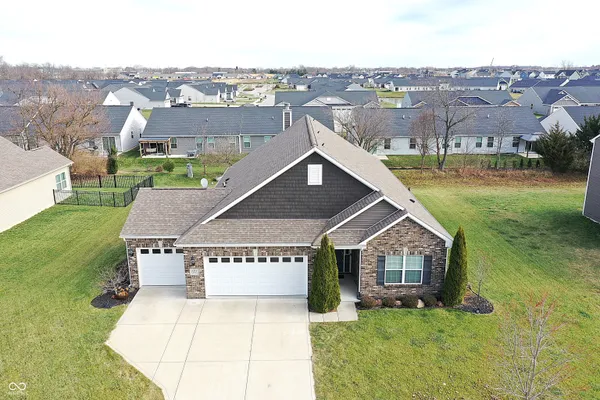 $349,900 | 121 Halldale Drive, Whiteland, IN 46184