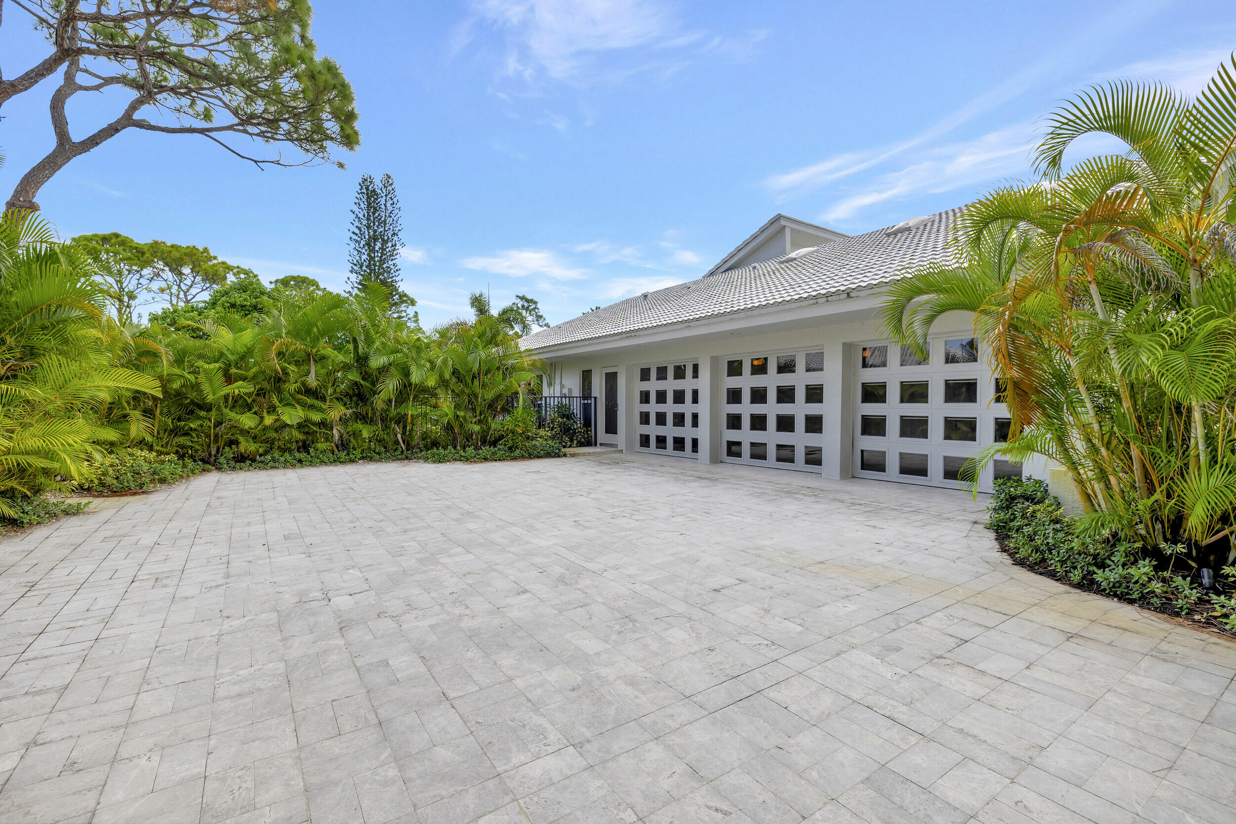 355 Oakview Drive Delray Beach, FL 33445 - Photo 16 of 92 3W7A3309