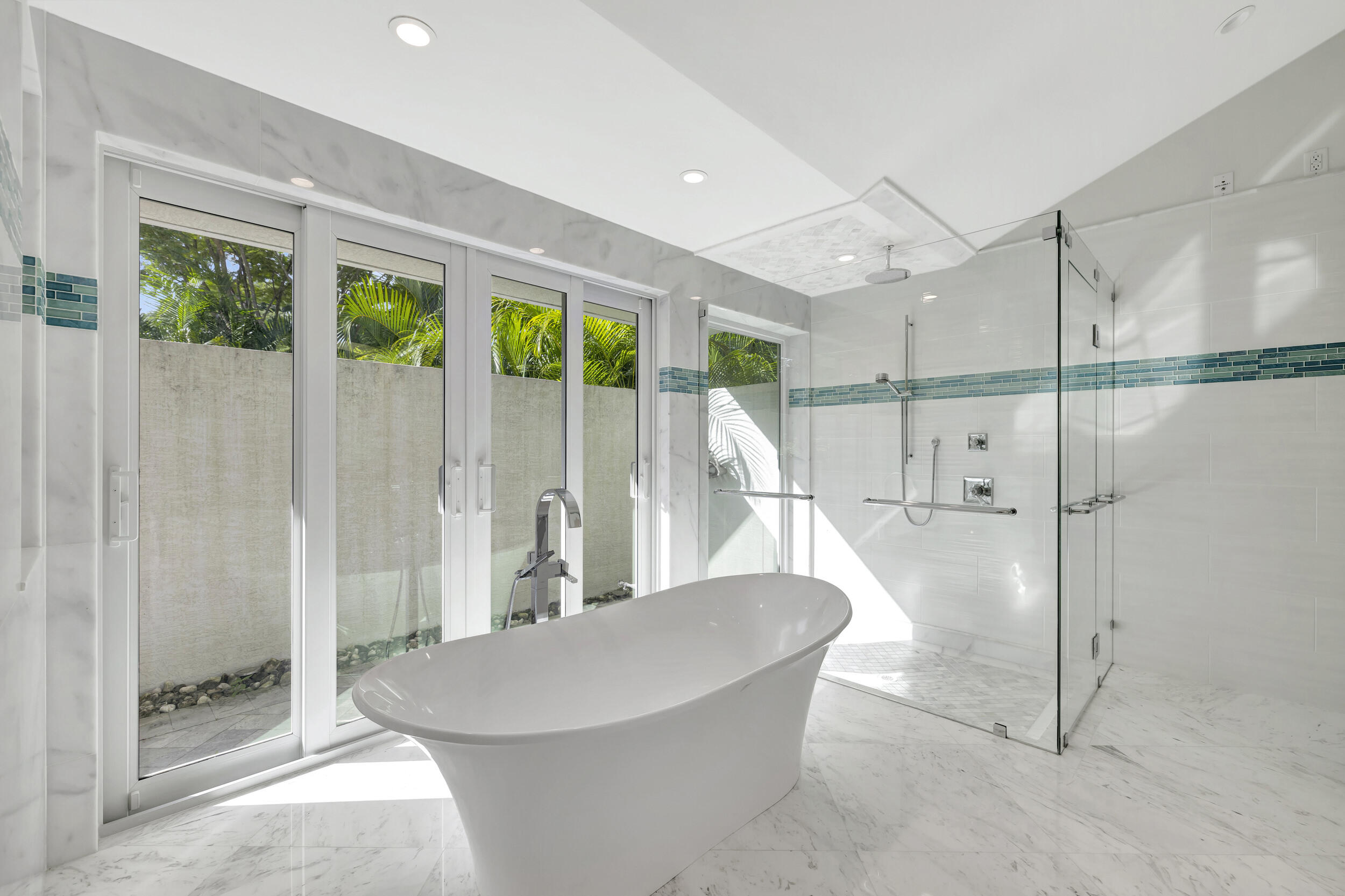 355 Oakview Drive Delray Beach, FL 33445 - Photo 28 of 92 3W7A2884