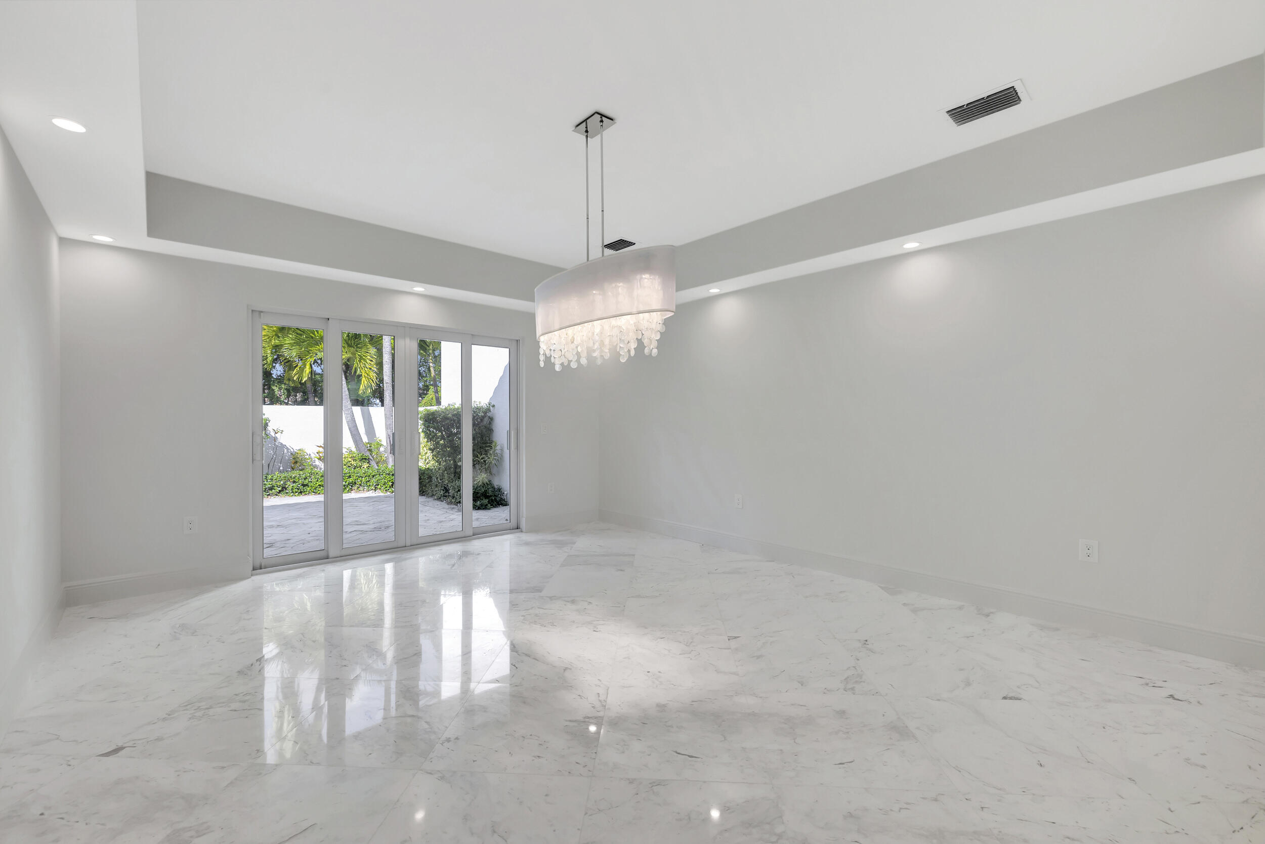 355 Oakview Drive Delray Beach, FL 33445 - Photo 31 of 92 3W7A2964