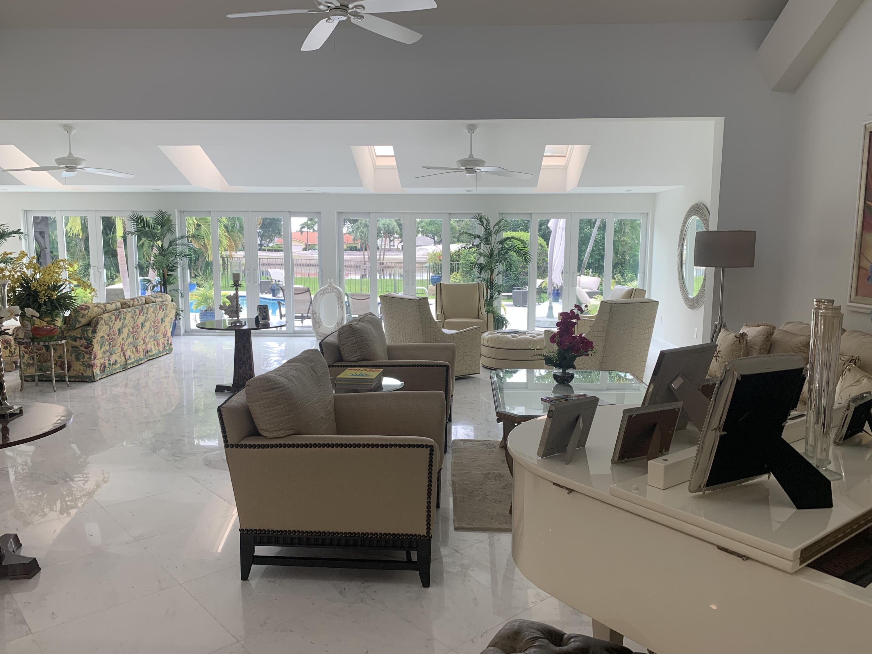 355 Oakview Drive Delray Beach, FL 33445 - Photo 6 of 92 IMG_4475