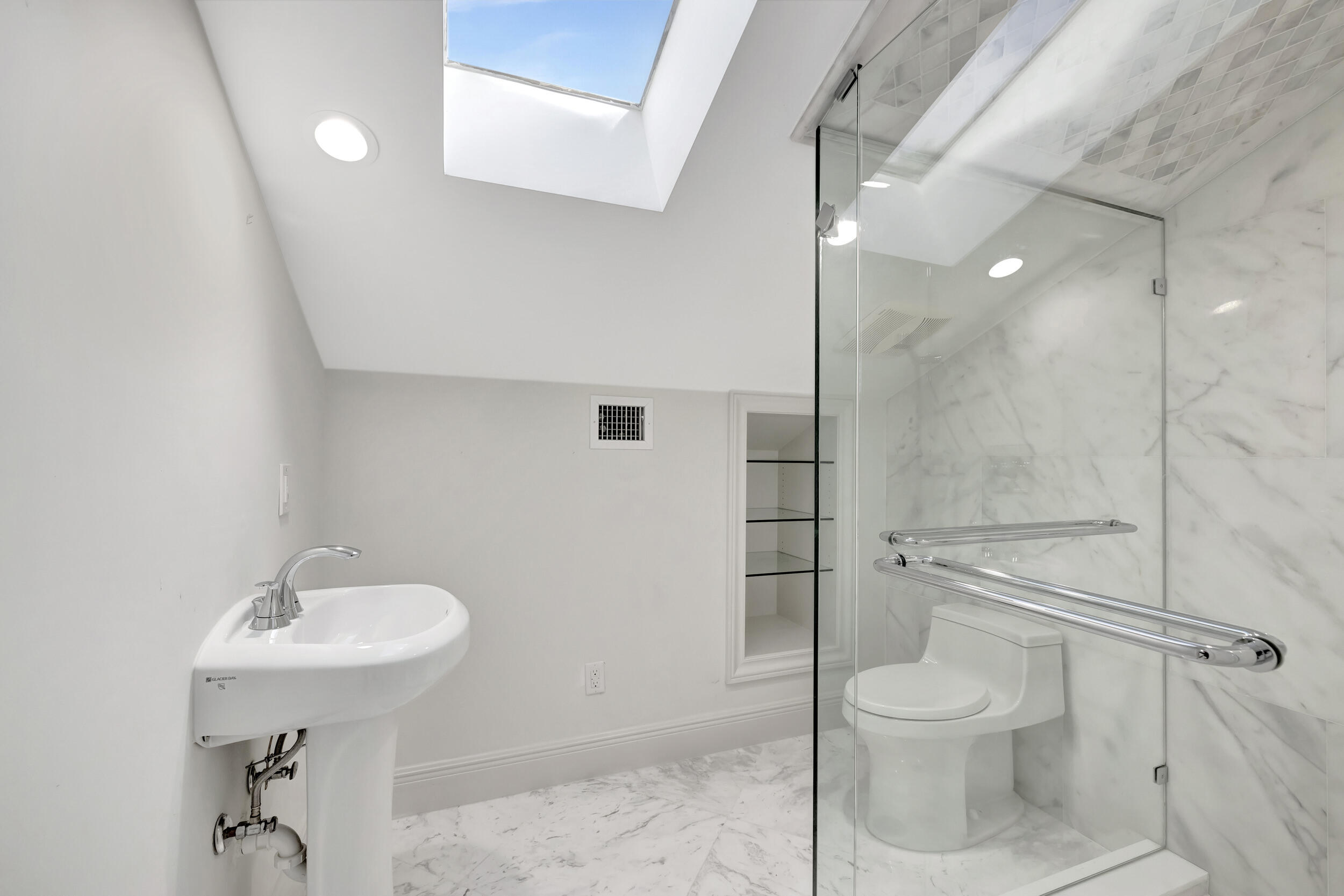 355 Oakview Drive Delray Beach, FL 33445 - Photo 72 of 92 3W7A3074