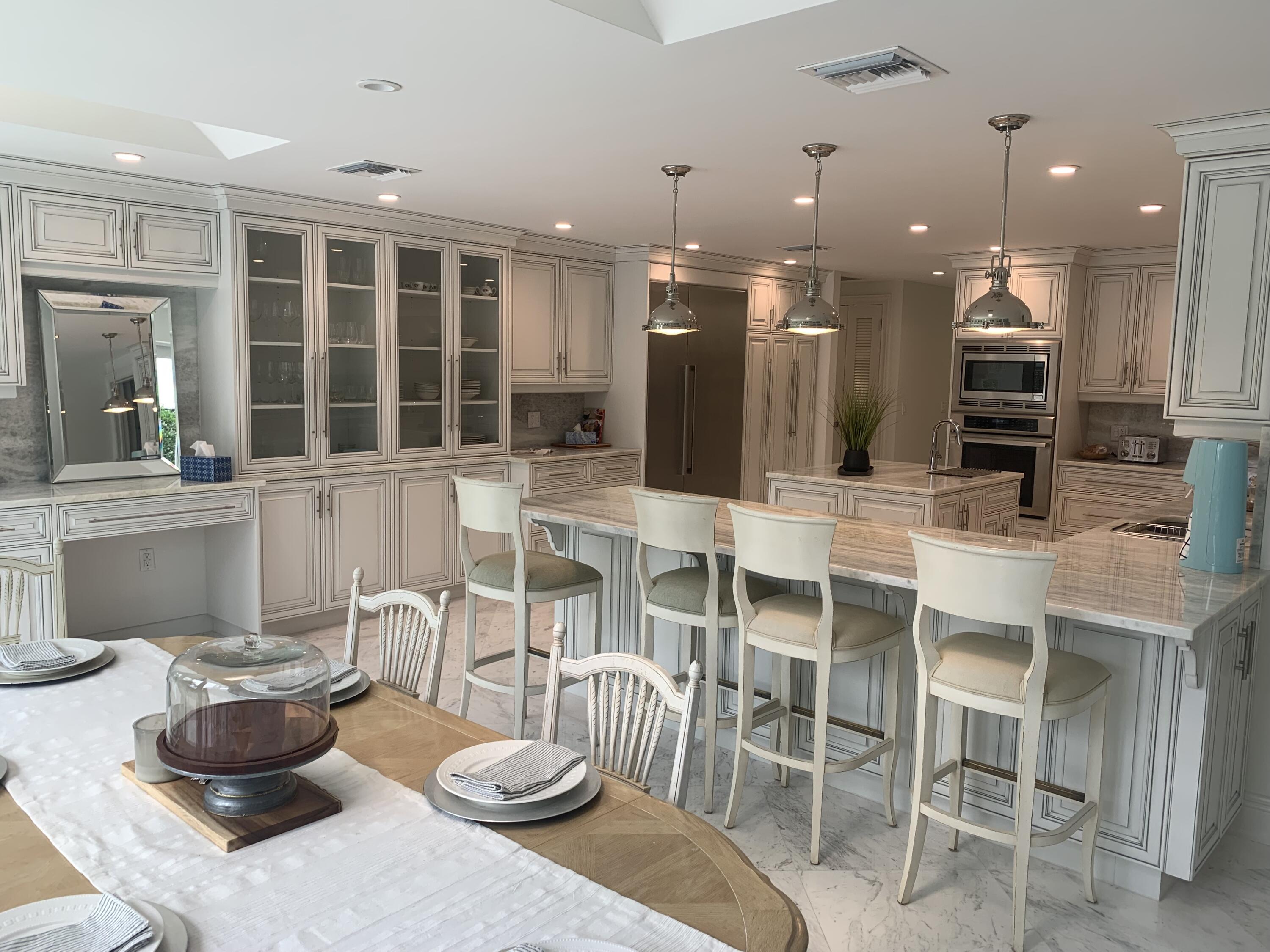 355 Oakview Drive Delray Beach, FL 33445 - Photo 9 of 92 IMG_4468