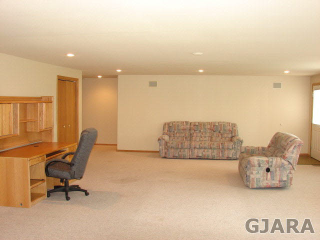 2524 I Road Grand Junction, CO 81505 - Photo 13 of 25 a living room with furniture