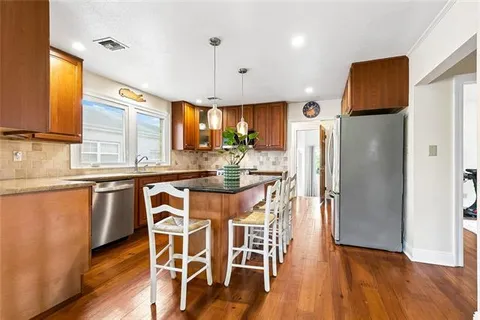 $335,000 | 3914 Delhi Street, Metairie, LA 70001