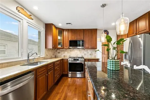 $335,000 | 3914 Delhi Street, Metairie, LA 70001