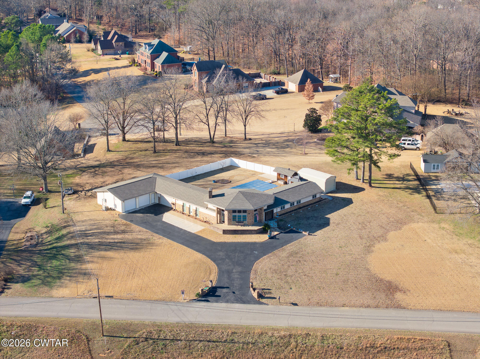 491 Tara Lane Huntingdon, TN 38344 - Photo 13 of 47 DJI_20251230141555_0293_D