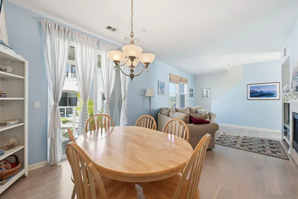 $810,000 | 845 Harbor Cliff Way, Unit 305, Oceanside, CA 92054