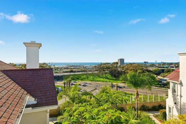 $810,000 | 845 Harbor Cliff Way, Unit 305, Oceanside, CA 92054