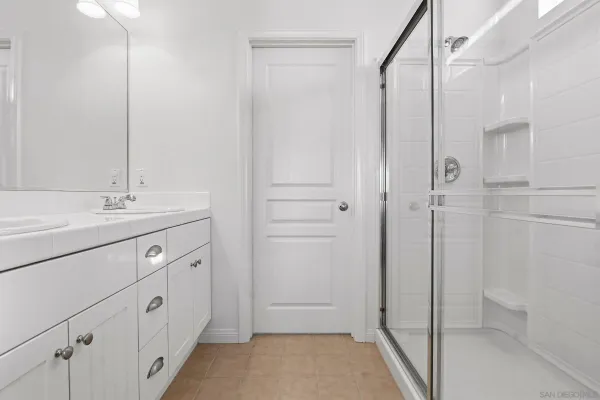 $810,000 | 845 Harbor Cliff Way, Unit 305, Oceanside, CA 92054