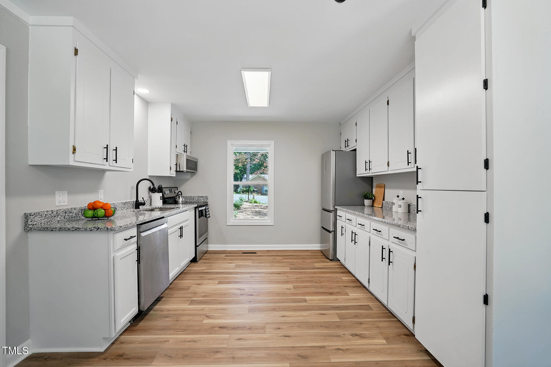 3916 West Allen Raleigh, NC 27603 - Photo 6 of 28 Kitchen