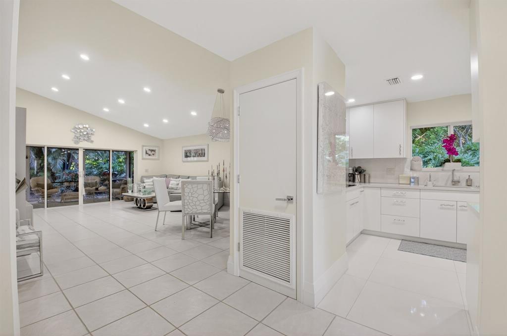 19452 Waters Reach Lane, Unit 305 Boca Raton, FL 33434 - Photo 10 of 77