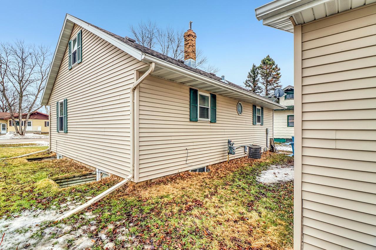 209 5th Street Southeast Barnesville, MN 56514 - Photo 33 of 39