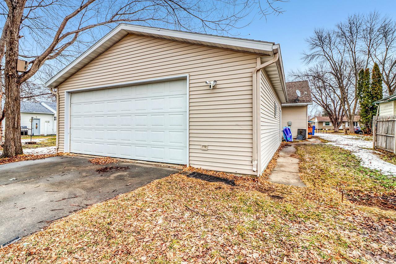 209 5th Street Southeast Barnesville, MN 56514 - Photo 35 of 39
