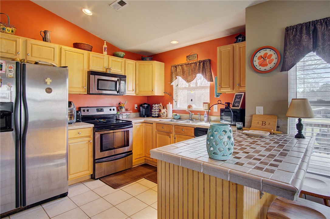 314 Dodd Hill Road West Union, SC 29696 - Photo 11 of 39 Gallery Image 11