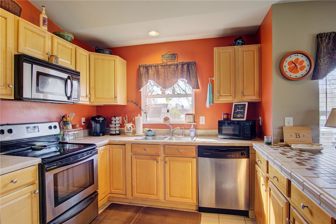 314 Dodd Hill Road West Union, SC 29696 - Photo 13 of 39 Gallery Image 13