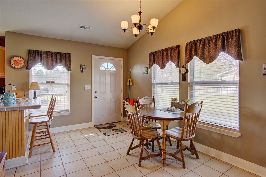 314 Dodd Hill Road West Union, SC 29696 - Photo 8 of 39 Gallery Image 8