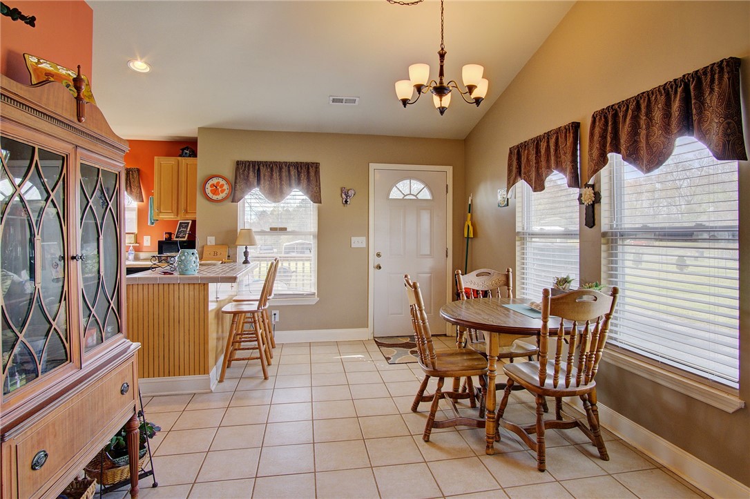 314 Dodd Hill Road West Union, SC 29696 - Photo 9 of 39 Gallery Image 9
