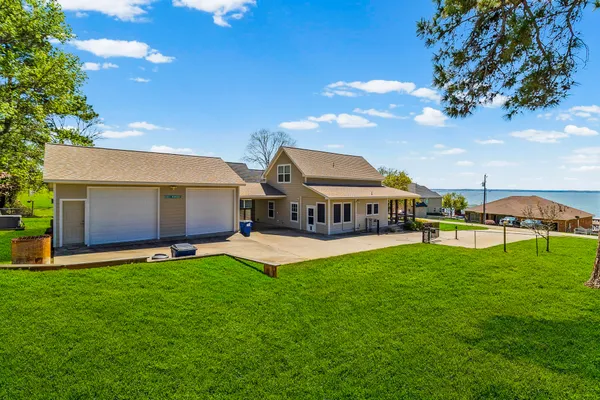 $389,000 | 361 Bridgelanding, Onalaska, TX 77360