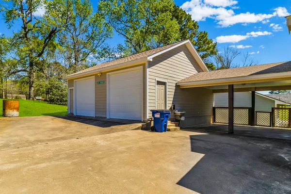 $389,000 | 361 Bridgelanding, Onalaska, TX 77360