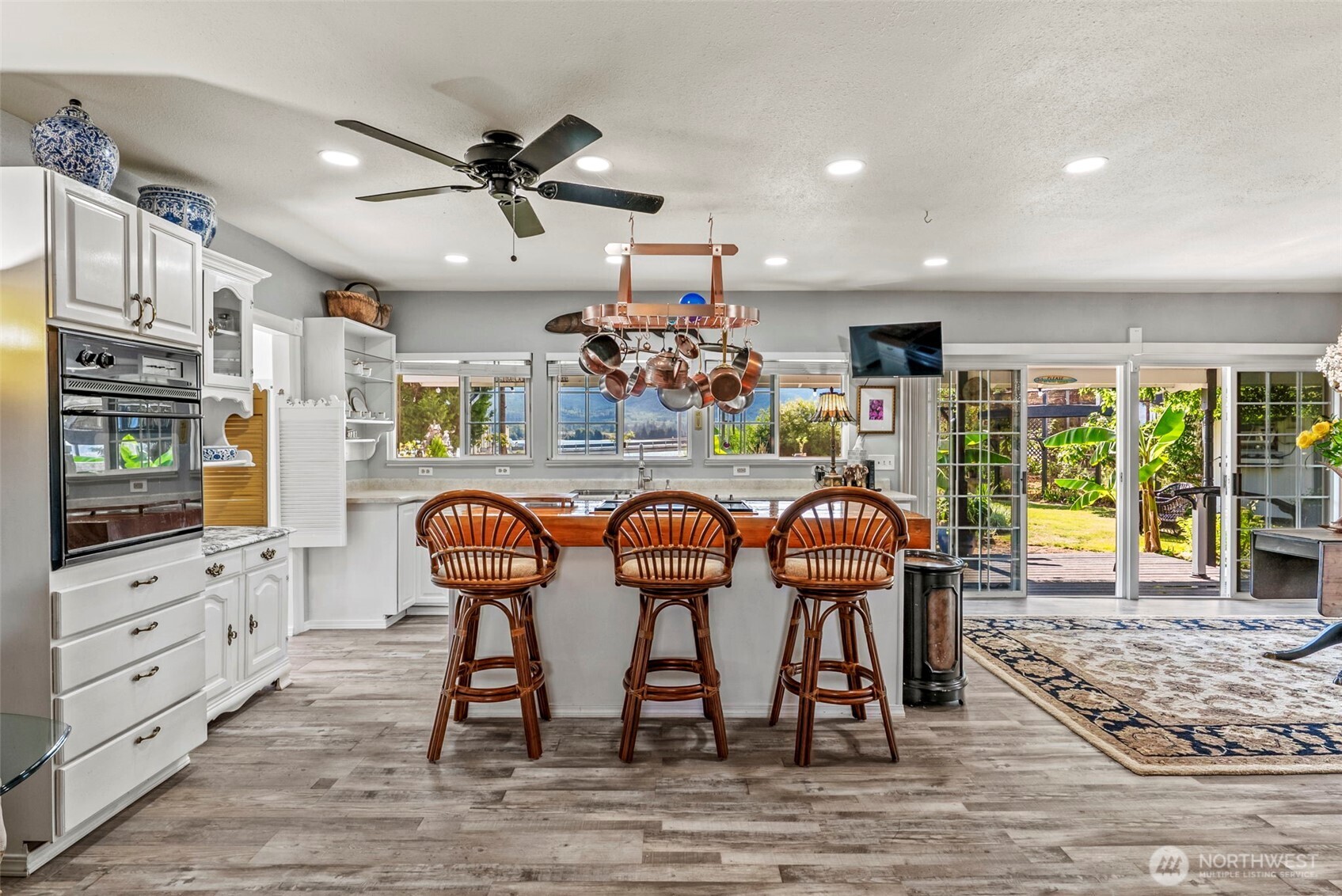 10 East Sunny Sands Road Cathlamet, WA 98612 - Photo 14 of 40